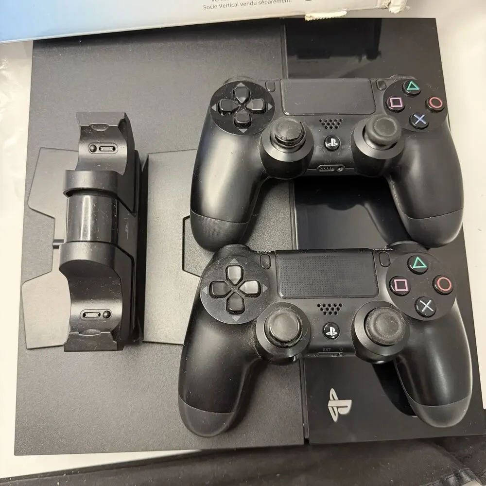 Sony PlayStation 4 PS4 500GB Controllers Games Charging Dock Box Complete Lot